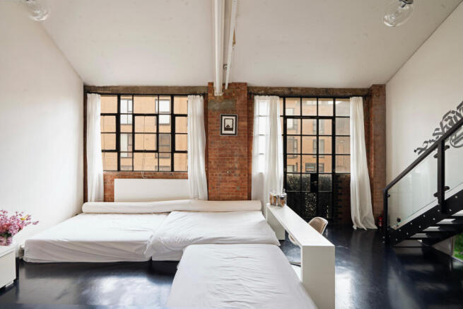 331887 - MP09079.jpg