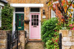 10, Plevna Road, Hampton TW12 2BP