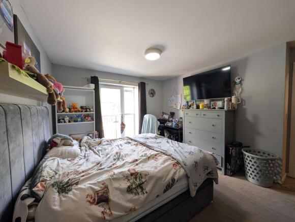 2 bed Apartment for sale Image 8