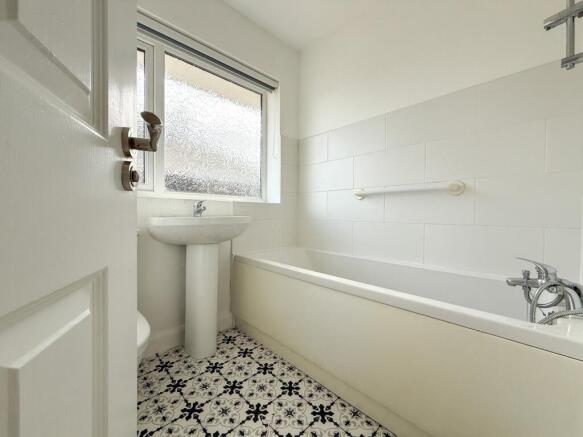2 bed Semi-Detached Bungalow for sale Image 6