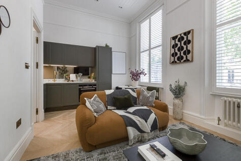 Holland Park Gardens, London, W14