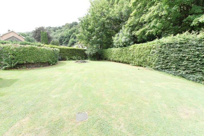 Sweeping gardens