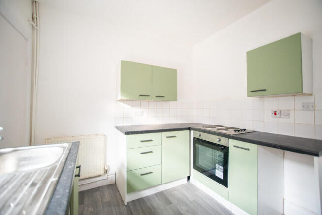 2 bed Terraced to rent Image 6