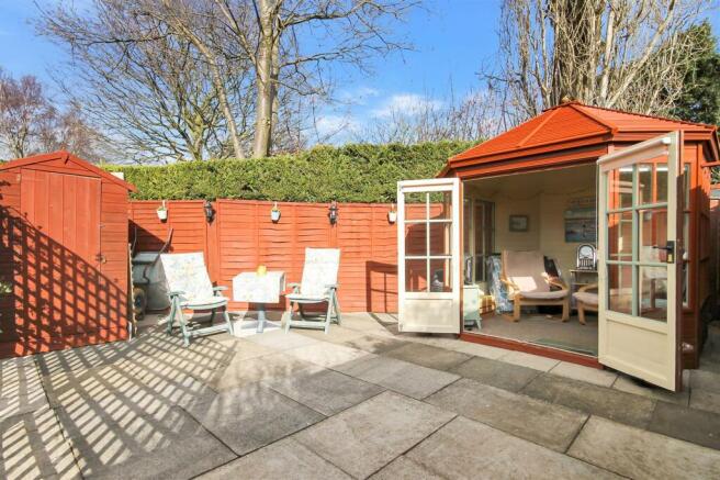 SUMMER HOUSE