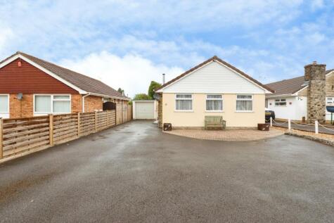 Elmhurst Way, West Moors, Ferndown, Dorset, BH22
