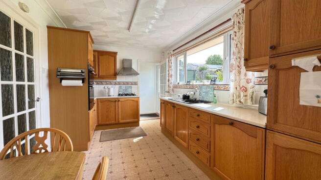 Deer Park Crescent, Tavistock, PL19 9HQ photo 3