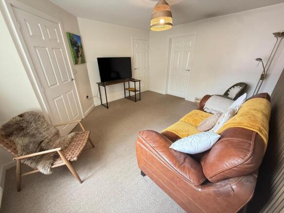 3 bed Semi-Detached for sale Image 7