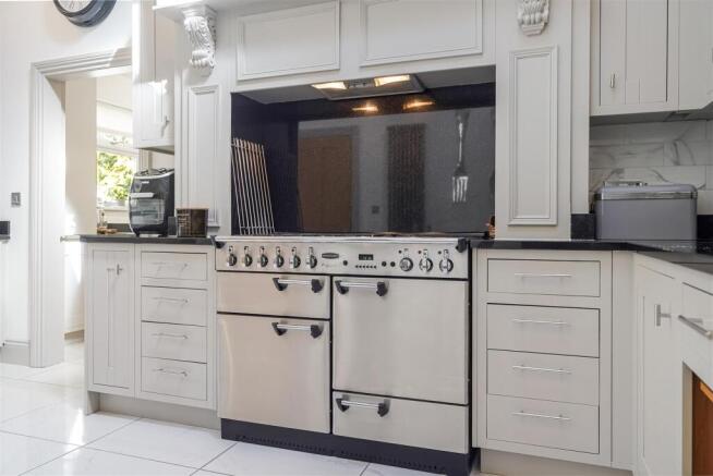 3 bed Link Detached House for sale Image 11
