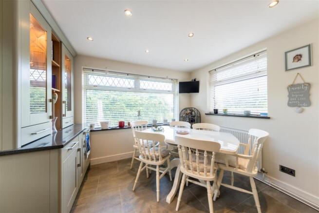 Beechfield, Moulton, Northwich photo 4