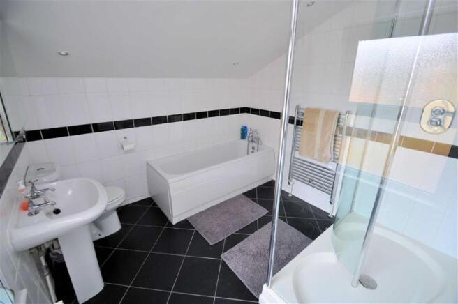 En Suite Bathroom