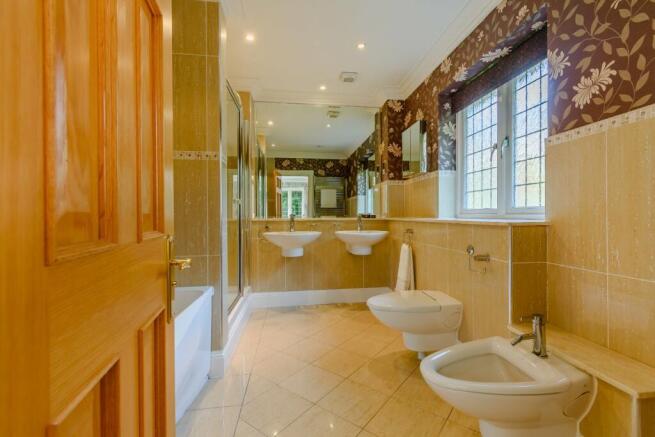 Principal Bathroom