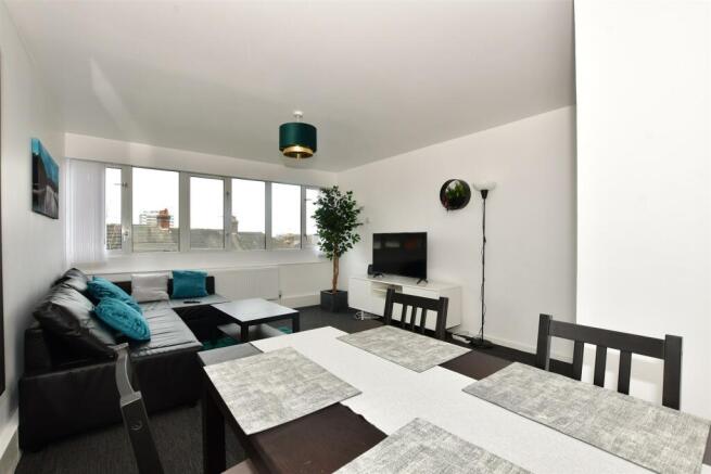 Lounge/Diner