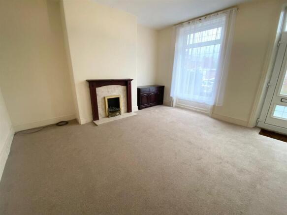 Dudley Avenue, Huddersfield photo 2