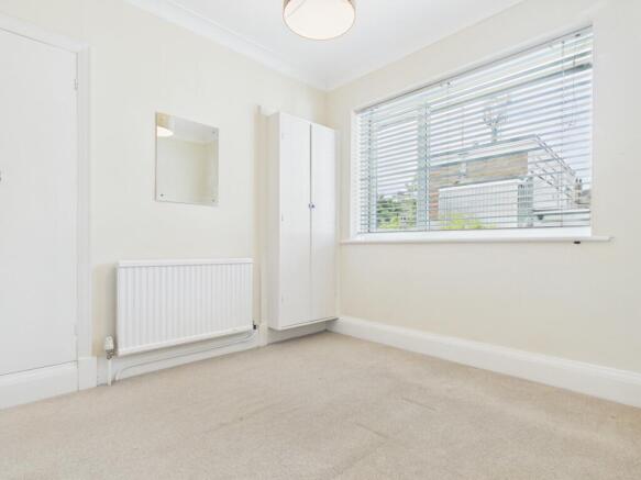 3 bed Semi-Detached to rent Image 12