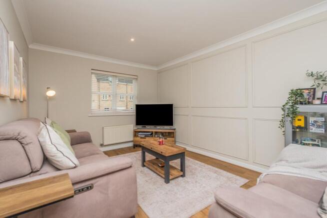Laithe Hall Avenue, Cleckheaton, West Yorkshire, BD19 photo 4