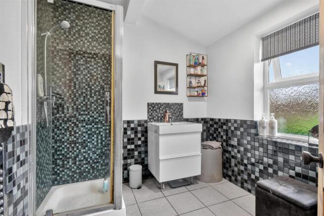 2 bed Semi-Detached for sale Image 8