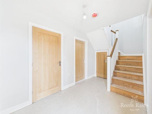 4 bed Detached for sale Image 6