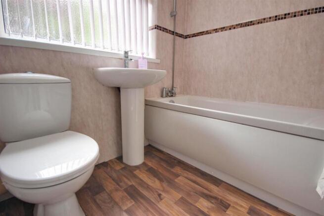 3 bed Semi-Detached for sale Image 11