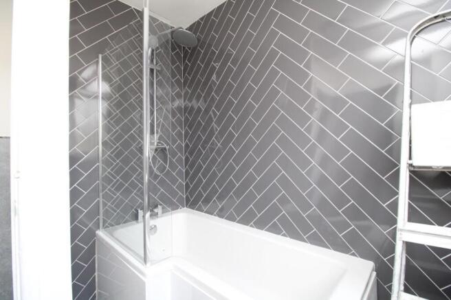 35B - Bath 1.jpg