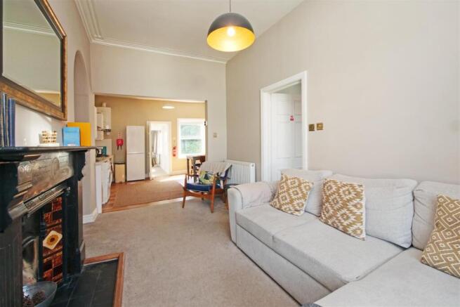 2 bed Apartment for sale Image 5
