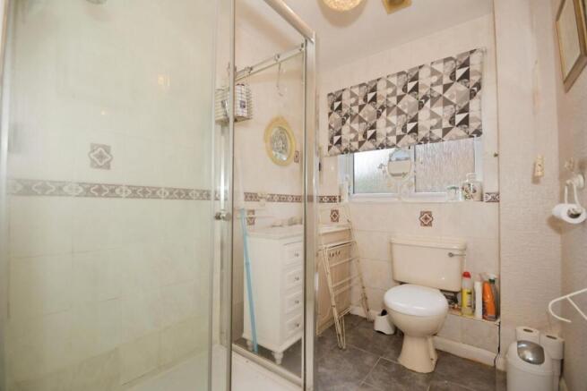 SHOWER ROOM.jpg