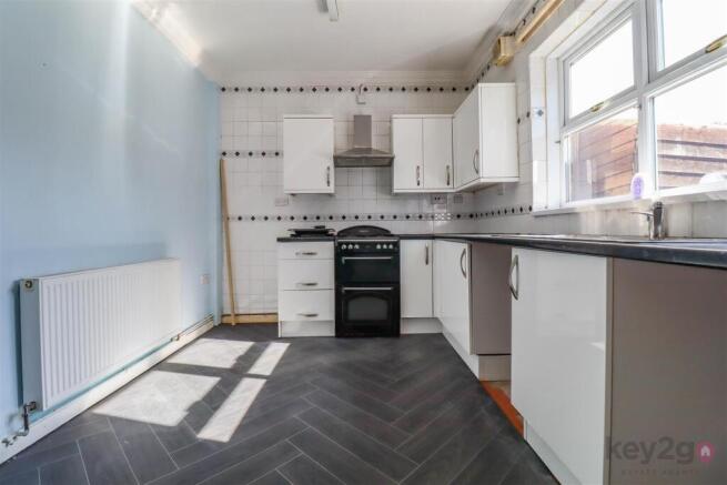 2 bed Semi-Detached for sale Image 6