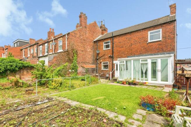 3 bed Semi-Detached for sale Image 12