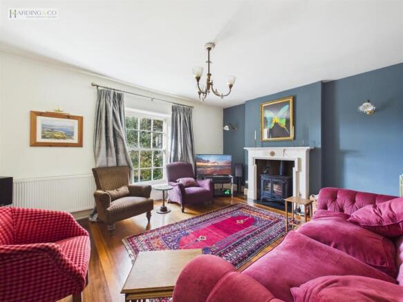 Sitting room (2).jpg