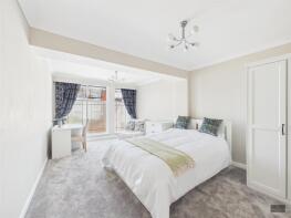 Flat 2c, 145 147 Angel Pavement, Fore Street, St Davids, Exeter EX4 3AN