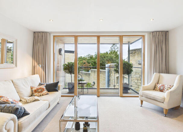 Sitting room / Bedroom
