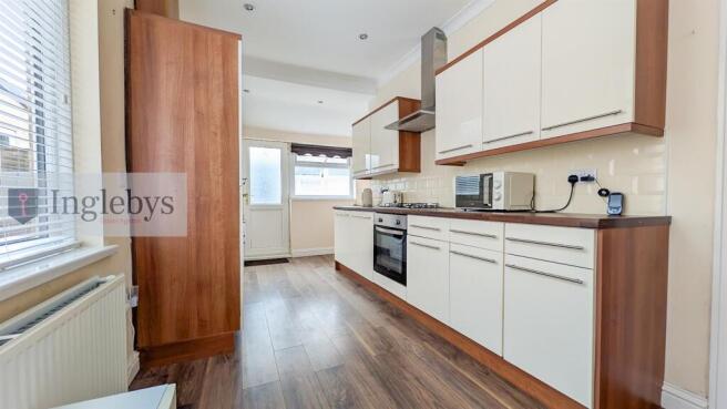 2 bed Semi-Detached Bungalow for sale Image 6