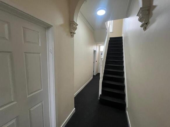 5 bed House for sale Image 5