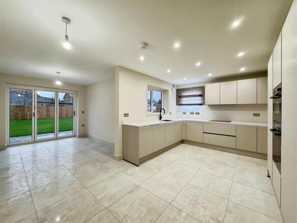 816c55fe-5-452D-80F7-CB24A2E97FD3-8124-00000719983