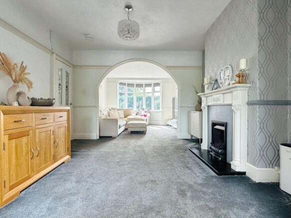 4 bed Semi-Detached for sale Image 8