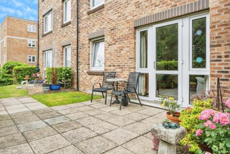 Parkgate Court, Guildford Road