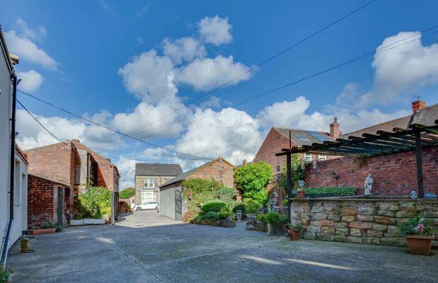 3 bed Cottage for sale Image 6