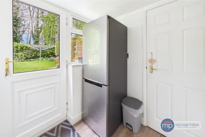 4 bed Detached for sale Image 11