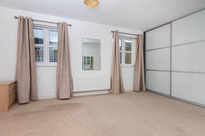 2 bed Apartment for sale Image 12