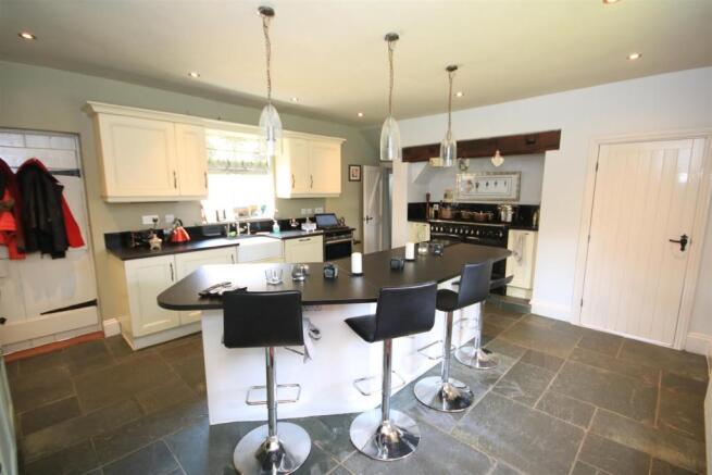 BREAKFAST KITCHEN