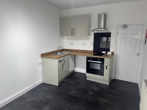 1 bed Flat to rent Image 4