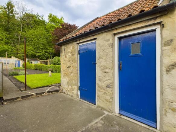 Stone outbuilding.jpg
