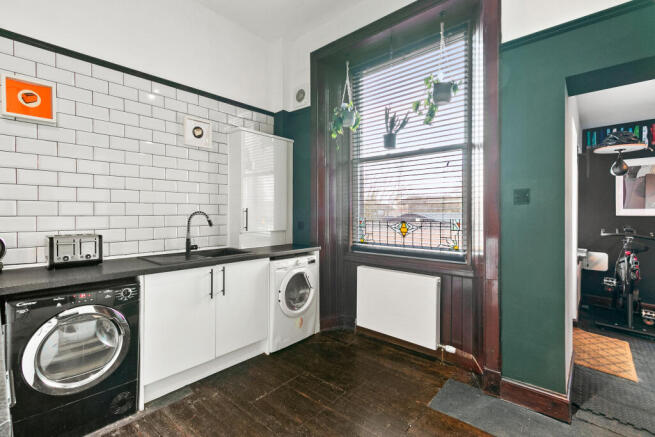 Kitchen/ Dining Room