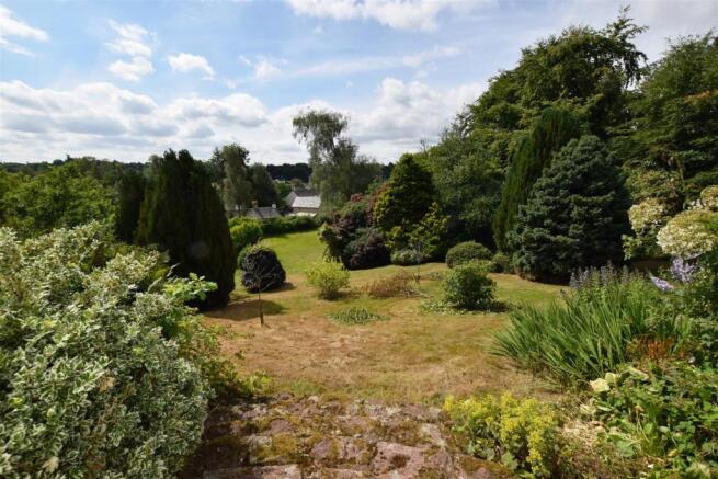 GARDEN.JPG