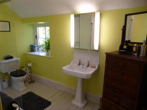 SHOWER ROOM