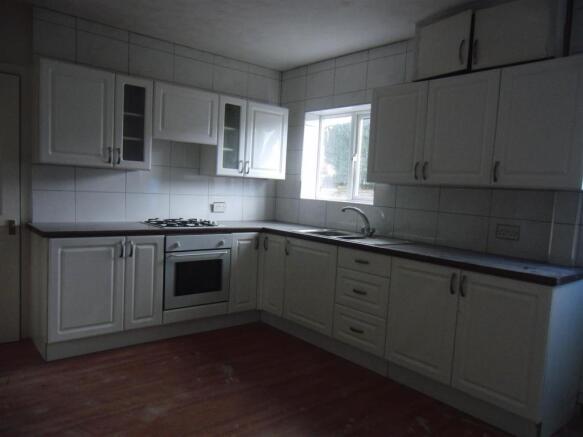 Kitchen /Dining
