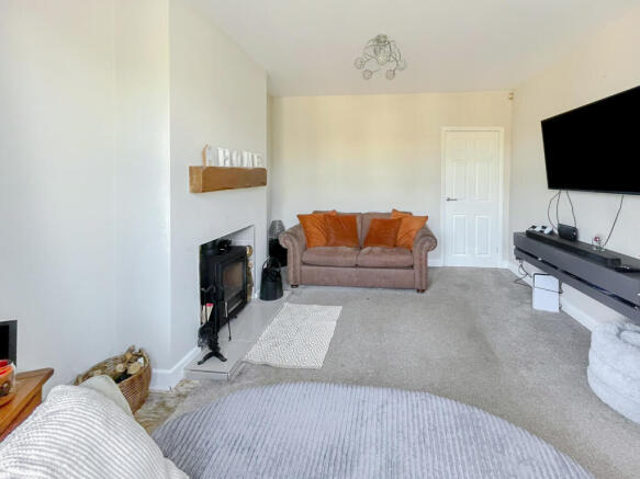 2 bed Semi-Detached for sale Image 4