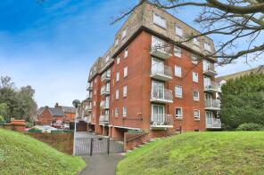 8, 2 Masters Court, Queens Road, Bournemouth BH2 6BE