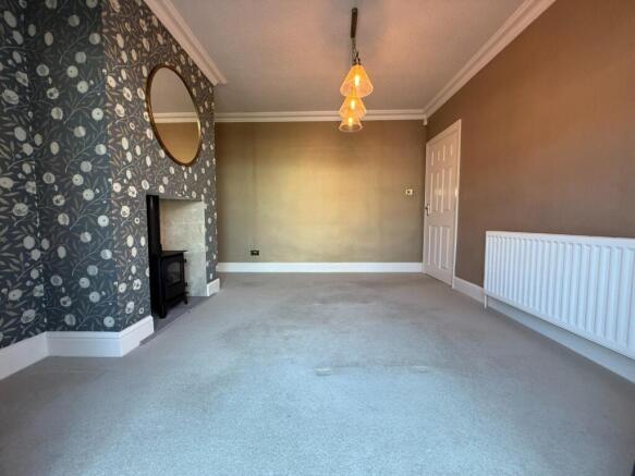 3 bed Semi-Detached to rent Image 7