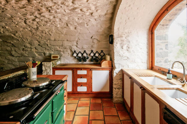 331029 - kitchen3.jpg