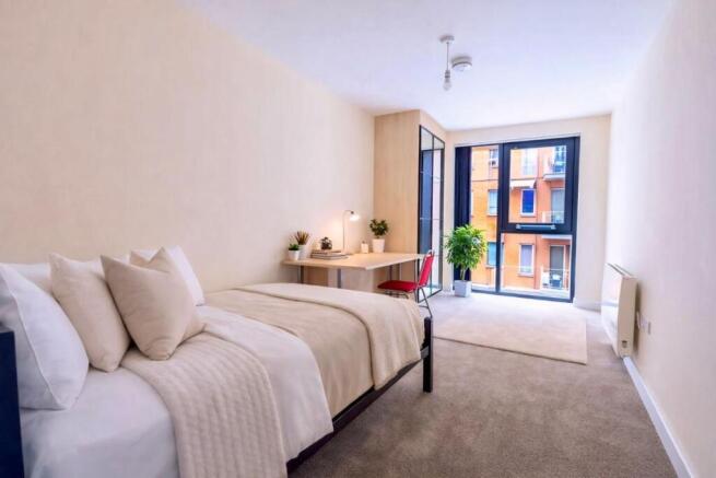 3 bed Apartment to rent Image 5